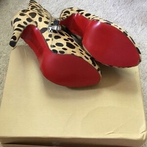 Stylish Leopard Print Heeled Boots